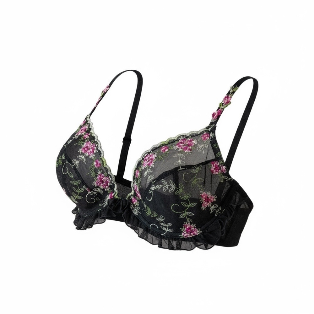 Vintage 90’s Dolce & Gabbana Lace Bra​​​​
